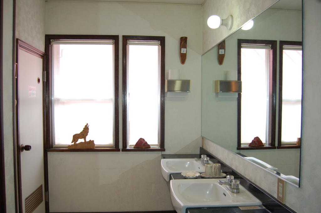 Onsen Pension Hanasakiyama Мінакамі Екстер'єр фото